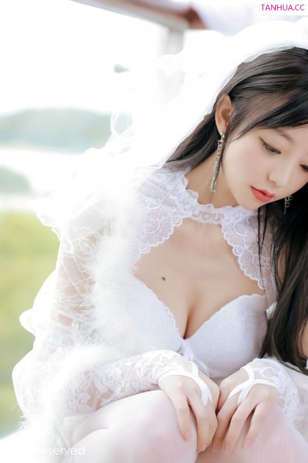 佘贝拉  [XiuRen]高清写真图 2021.12.15 No.4339 佘贝拉bella第31张图片
